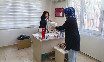 Bayraklı’da 8 bin 500 haneye 51 bin hijyen paketi