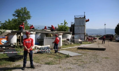 Bursa Osmangazi ekiplerinden nefes kesen tatbikat