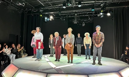 İstanbul Büyükşehir Belediyesi Şehir Tiyatroları, “Sivrisinekler” adlı oyununu 11. Frankfurt Türk Tiyatro Festivali kapsamında Frankfurt seyircisiyle buluşturdu