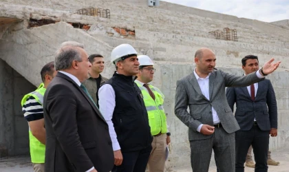 Vali Aygöl’den Bozüyük Stadyumu’na inceleme