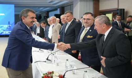 Bakan Tekin, eğitim sendikalarıyla buluştu