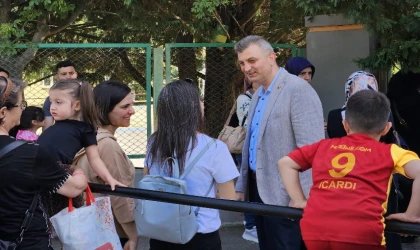 Başkan Sezer öğrencilere başarılar diledi