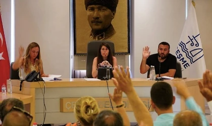 Çeşme Belediyesi Haziran Ayı Meclis Toplantısı, Çeşme Belediye Başkanı Lal Denizli’nin başkanlığında, Belediye Meclis Salonu’nda gerçekleştirildi