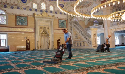 ”Geleceğe umut olmaya devam ediyoruz”