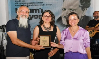 İzmir Karabağlar’da Nazım Hikmet’i unutulmadı