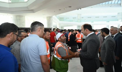Konya’da Büyükşehir çalışanları bayram dönüşü bayramlaştı