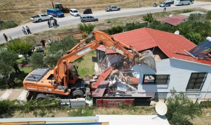 Seferihisar Belediye Başkanı’ndan tartışmalı yıkım kararı
