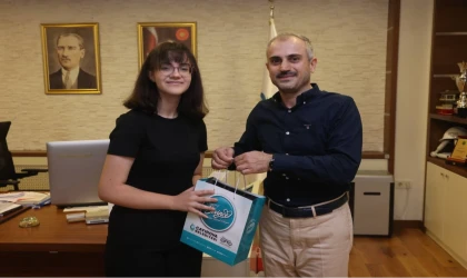 Başkan Çiftçi başarılı öğrenciyi ağırladı