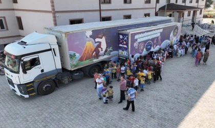 Konya Bilim Tırı 17 bin öğrenciyi ağırladı