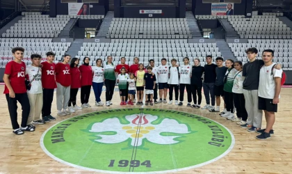 Manisalı sporcular madalyaları topladı