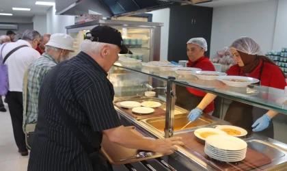 İzmit’te ’Paşa Kent Lokantası’ büyük beğeni topladı