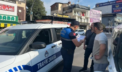 Kocaeli Zabıtası’ndan KPSS’ye geç kalanlara destek