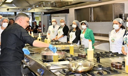 İzmir’de bayat ekmekler lezzete dönüştü