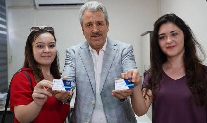 Ege Üniversitesinin 'Mezun Kart’ uygulaması yoğun talep görmeye devam ediyor