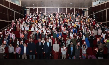 Nilüfer Belediyesi’nin Çocuklara Kitap Söyleşileri’nin konuğu Yazar Burcu Ünsal ilkokul öğrencileriyle bir araya geldi