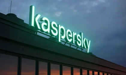 Yapay Zeka Yasası’nın uygulanması için kurumları hazırlamayı amaçlayan Avrupa Komisyonu girişimi Yapay Zeka Paktı’nı imzaladı.