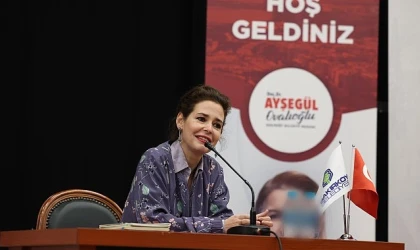 Bakırköy Belediyesi’nin düzenlediği “Bakırköy Muhabbeti” etkinliklerinin bu haftaki konuğu deneyimli tarihçi ve yazar Pelin Batu oldu.