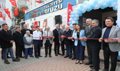 Bursa Mudanya Belediyesi’nin yenilediği ve dört mevsim kullanıma uygun hale getirdiği kapalı yüzme havuzu törenle hizmete açıldı.