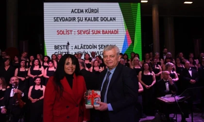 Bursa Osmangazi Belediyesi, 14 Şubat Sevgililer Günü’ne özel düzenlediği konserde, sevenleri bir araya getirerek sevgi dolu bir gece yaşattı.