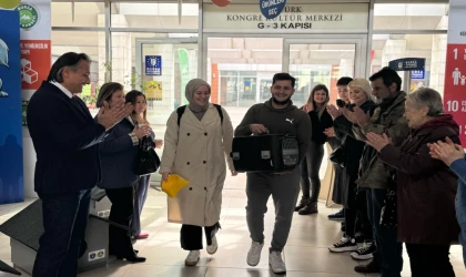 ‘Dünya Kediler Günü’nde düzenlenen etkinlikle can dostları yeni yuvalarına kavuştu.