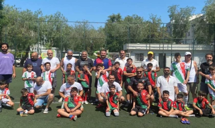 Geleneksel “Babalar Günü” maçında minikler galip geldi