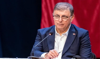 İzmir’de Başkan Tugay’dan Türk-İş’e bordrolu yanıt: Zamdan feragat edin!