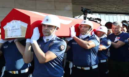 Şehitlerimizin cenazesine içişleri bakanı ali yerlikaya katıldı.
