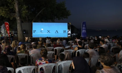 Bursa’da yıldızlar altında sinema keyfi