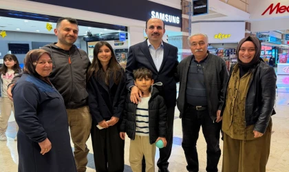 Konya’da Başkan Altay AVM’de esnaf ve vatandaşlarla buluştu