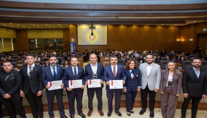 180 gencin sesi Bursa’dan yükseldi