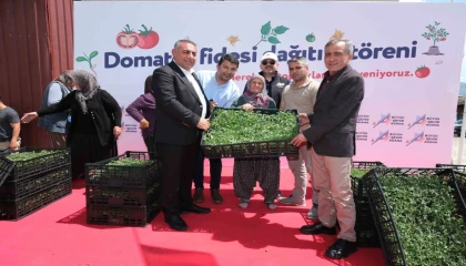Adana Büyükşehir üreticiyi destekliyor