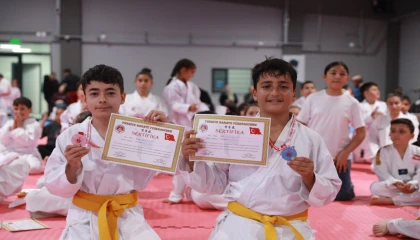 Ankara Keçiören’in sporcuları Karate Kuşak Sınavında ter döktü