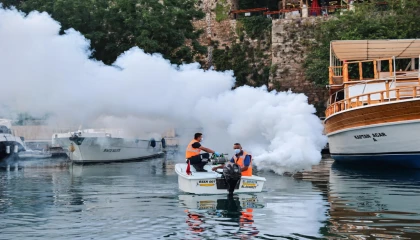 Antalya’da sahil bandında vektörle mücadele