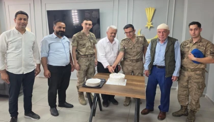 Batman Sason’da şehit ailelerinden Jandarma’ya anlamlı ziyaret