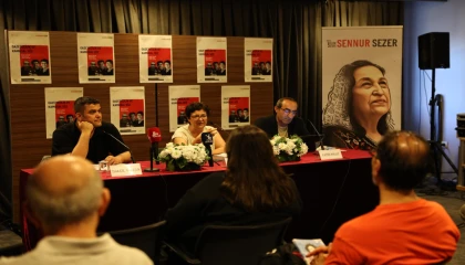 Bursa Nilüfer’de yılın yazarı Sennur Sezer’i çalışma arkadaşları anlattı