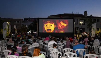 Bursa Osmangazi’de çocuklara ücretsiz sinema keyfi