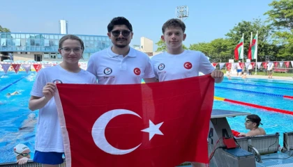 Bursa Yıldırımlı genç yüzücüler Türkiye’nin gururu oldu