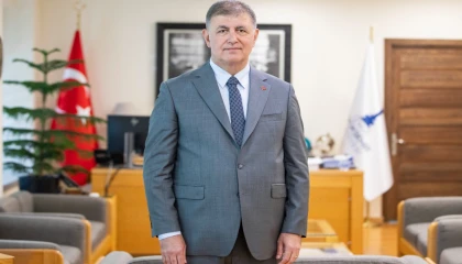 Cemil Tugay CHP’den istifa etti! Görevini bağımsız sürdürecek