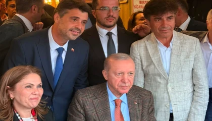 Cumhurbaşkanı Erdoğan Edirne heyetini kafeteryada kabul etti