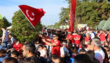 Gaziantep’te milli heyecan Üniversite Meydanı’nda yaşandı