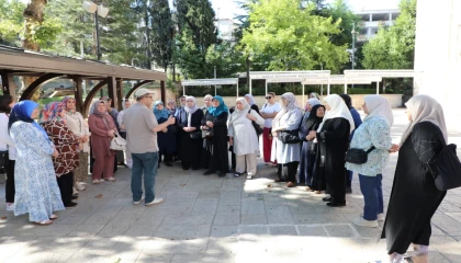 Gemlik Kurtullu kadınlar Bursa’nın tarihi ve manevi mirasını keşfetti