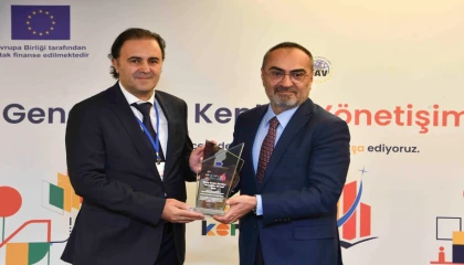 “Genç Dostu Yerel Yönetişim Zirvesi”nde ABB’ye ödül