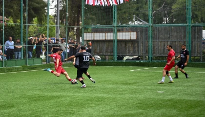 İzmir Bornova’da dostluk kazandı