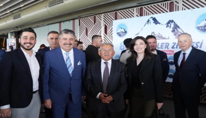 Kayserililer Zirvesi’ne Büyükkılıç damgası
