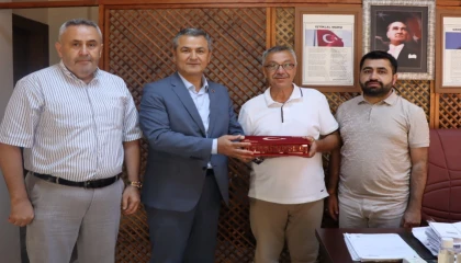 Kocaeli İzmit’te muhtarlara doğum günü ziyareti