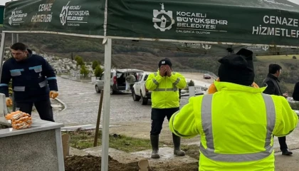 Kocaeli’de meçhul kabirler insan onuruyla defnediliyor