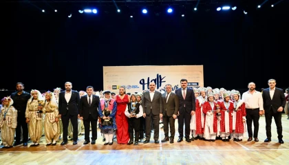 Konya Büyükşehir’den Halk Oyunları Şöleni finali