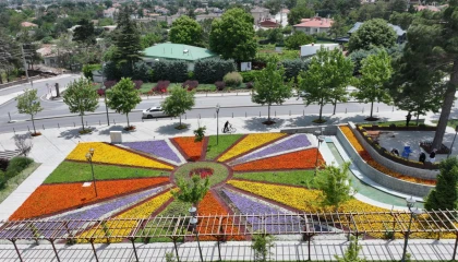 Konya çiçekleriyle göz kamaştırıyor