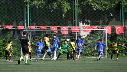Mersin’de Çocuk Futbol Şenliği devam ediyor