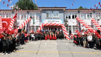 Sakarya’da eğitim maratonu karne sevinciyle tamamlandı